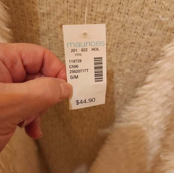 Maurices small / medium beige faux fur and knit vest - Picture 2 of 5